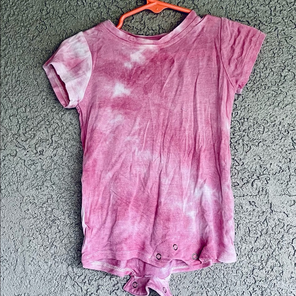 GUC 12-18m baby Goosebumps Pink Tye Dye Shortie